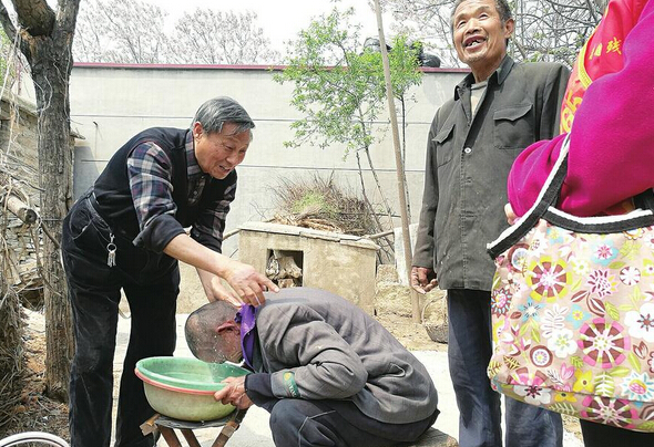 千赢国际污水处理设备工程案例客户山东玫德铸造专门成立扶贫办